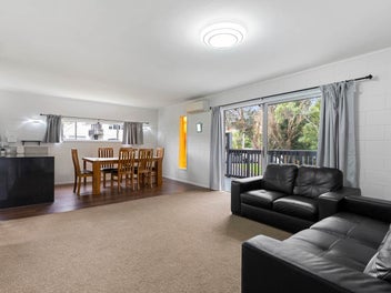 1/207 Sunnynook Road, Wairau Valley, Auckland