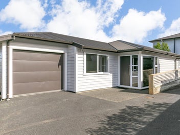 11A Pinkerton Gr, Newlands, Wellington