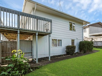 2/52 Cherry Road, Bucklands Beach, Auckland