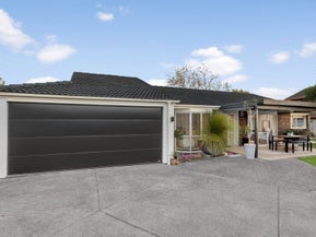 14B Kallaroo Place, Botany Downs, Auckland