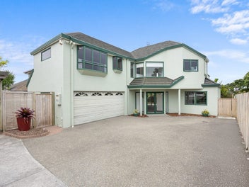 2/36 Devon Road, Bucklands Beach, Auckland