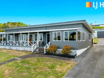 16 Sea View Road, Leigh, Leigh