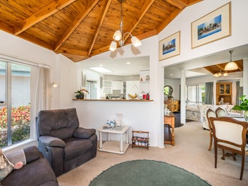 20 Freyberg Crescent, Waikanae Beach, Waikanae