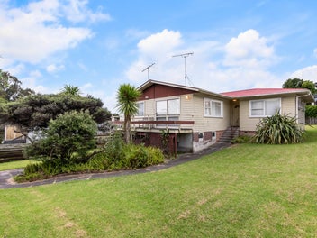 37 Diana Drive, Glenfield, Auckland