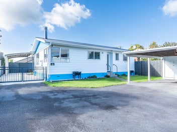 12A Leslie Place, Deanwell, Hamilton
