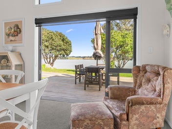 6 The Strand, Maungaturoto