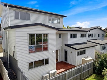117A White Swan Road, Mount Roskill, Auckland