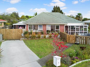 16 Campbell Place, Papakura, Papakura