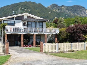 616 Abel Tasman Drive, Clifton, Takaka