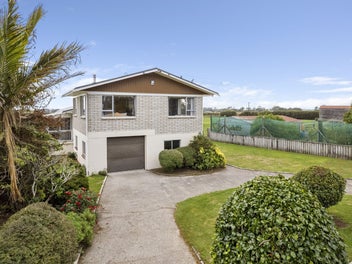 155 Cross Road, Lepperton, New Plymouth