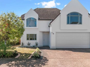 19F Claremont Way, East Tamaki Heights, Auckland