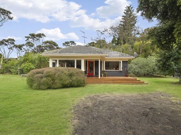 7 Tasman View Road, Henderson