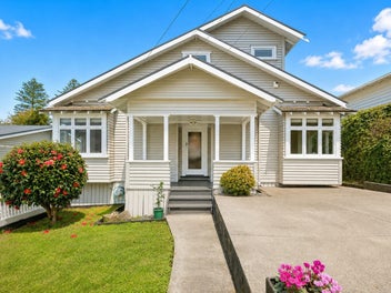8A Forbes Street, Onehunga, Auckland