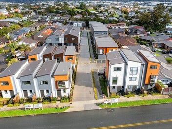 33 Raupeti Lane, Henderson, Auckland