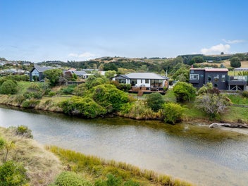 819 Brighton Road, Ocean View, Dunedin