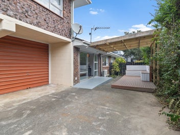 2/34 Kitchener Road, Sandringham, Auckland