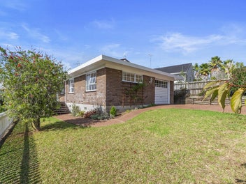 33 White Heron Drive, Massey, Auckland