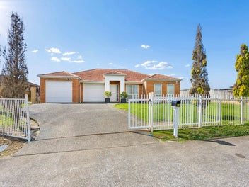 64 Glenveagh Park Drive, Weymouth, Auckland