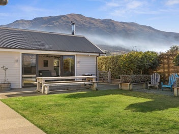25 Bell Street, Wanaka