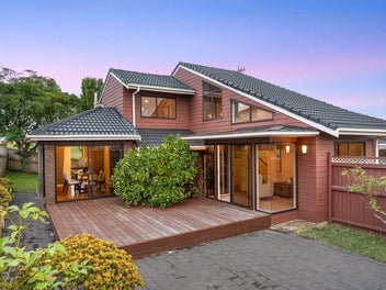 164 Norman Lesser Drive, Saint Johns, Auckland