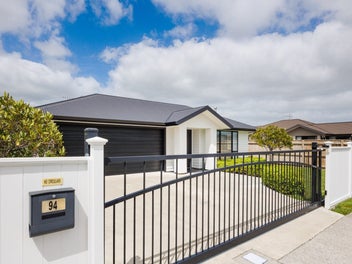 94 Rosalie Terrace, Kelvin Grove, Palmerston North