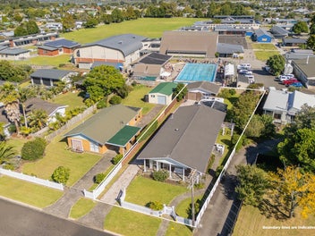 9 Hamilton Crescent, Whitianga