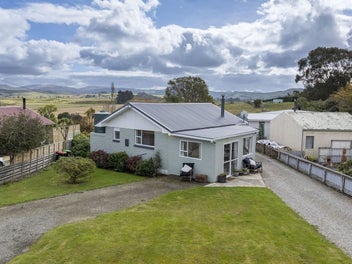 12 Kerr Street, Karitane, Waikouaiti
