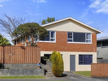 11 Cumberland Street, Merrilands, New Plymouth