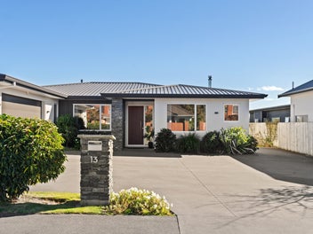 13 Gwyneth Place, Lytton West, Gisborne
