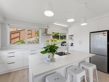 1 Carlton Terrace, Westown, New Plymouth