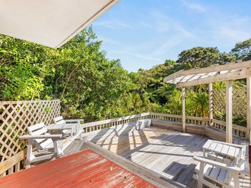42 Braemar Road, Castor Bay, Auckland