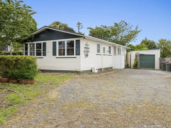 100 Miranda Street, Stratford