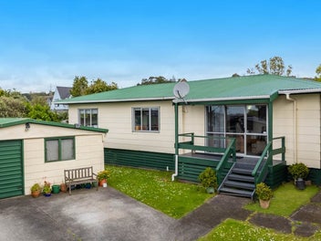 7 Oreti Place, Clover Park, Auckland