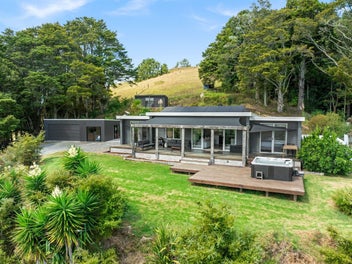 442 Whananaki Road, OPUAWHANGA, HIKURANGI