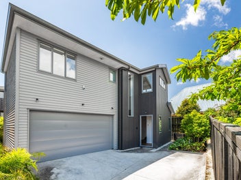 6D O'Halloran Road, Howick, Auckland