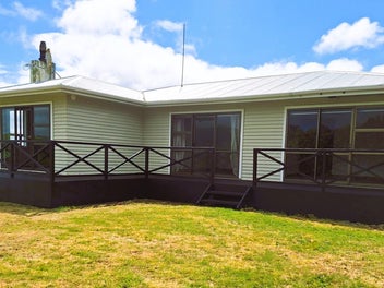 617 Rawhitiroa Road, Rawhitiroa, Eltham
