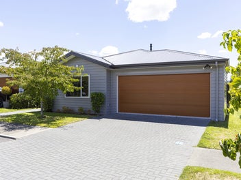 25 Chateau Crescent, Rangatira Park, Taupo
