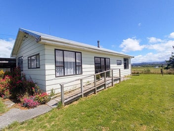 1 Main Road, Tuatapere, Tuatapere