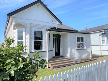 11 Sunnyvale Road, Greenlane, Auckland