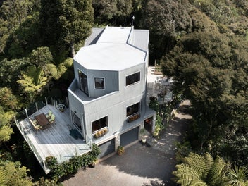 191 Carter Road, Oratia, Auckland