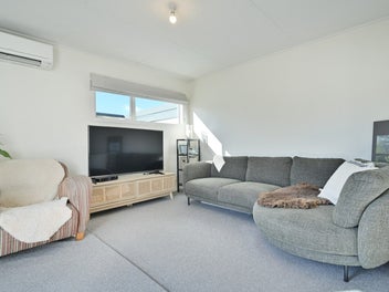 2/705 Jervois Street, Mayfair, Hastings