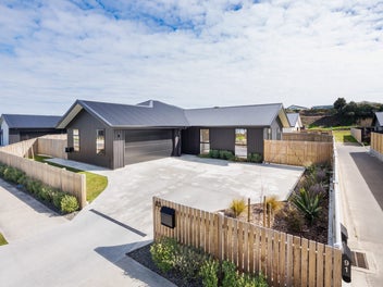 85 Freedom Drive, Kelvin Grove, Palmerston North