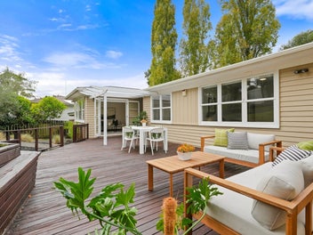 7 McPhail Street, Birkdale, Auckland