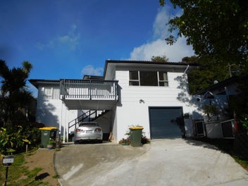 22 Sapphire Place, Bayview, Auckland