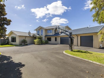 49 Shelter Grove, Frankleigh Park, New Plymouth