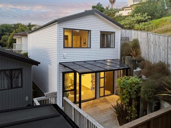 16B Dianthus Place, Browns Bay, Auckland