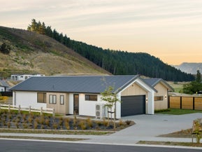 11 Lake Mckay Drive, Luggate, Wānaka