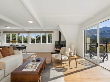 696 Peninsula Road, Kelvin Heights, Queenstown