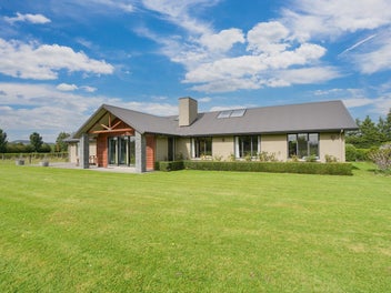232 Crow Road, Thomsons Crossing, Winton