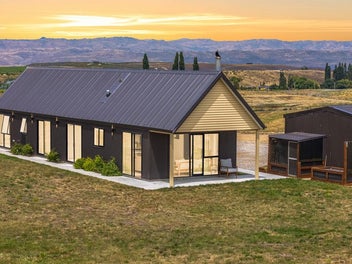 20 Golden Heights Road, SPRINGVALE, ALEXANDRA